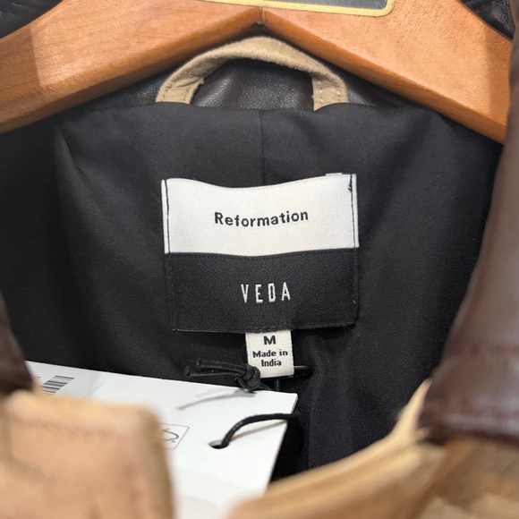 REFORMATION- Veda Beck Leather Oat Distressed Trench Coat- Women’s Medium. - Picture 3 of 10